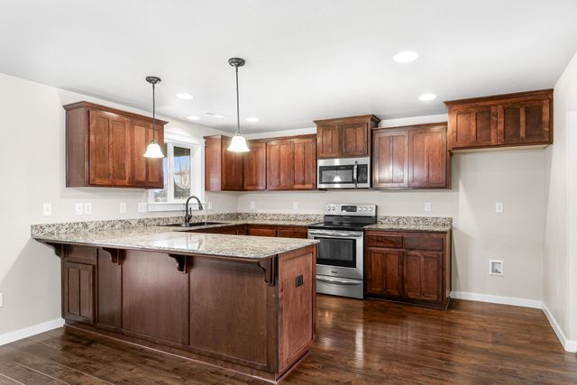 3288 Grant Road, Central Point, OR 97502