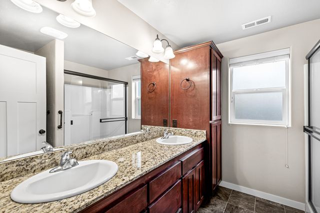 3288 Grant Road, Central Point, OR 97502