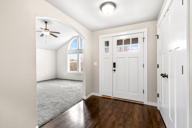 3288 Grant Road, Central Point, OR 97502