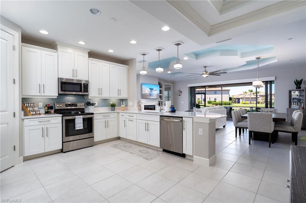 9650 Montelanico LOOP 102, NAPLES, FL 34119 — photo 4
