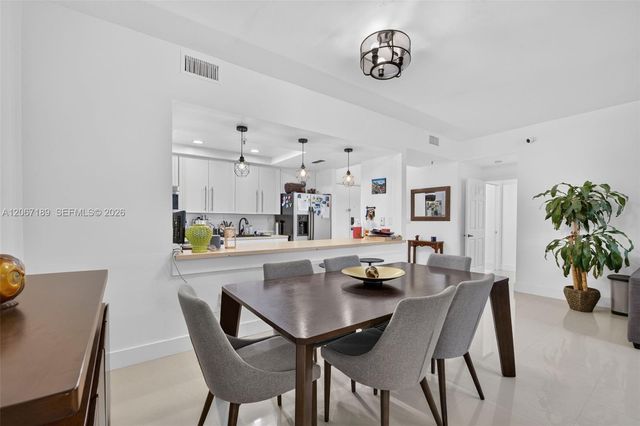 9755 NW 52nd Street 509, Doral, FL 33178