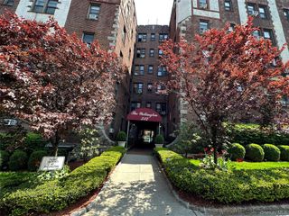312 Main Street 2E, White Plains, NY 10601
