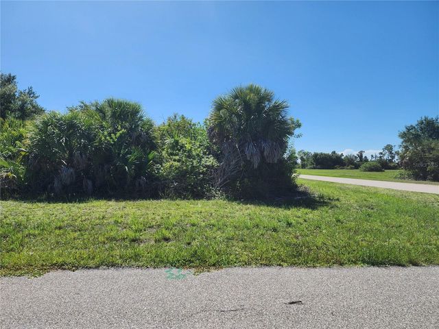 13 FOREST DRIVE, Rotonda West, FL 33947