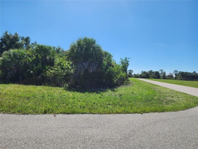 13 FOREST DRIVE, Rotonda West, FL 33947