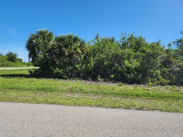 13 FOREST DRIVE, Rotonda West, FL 33947