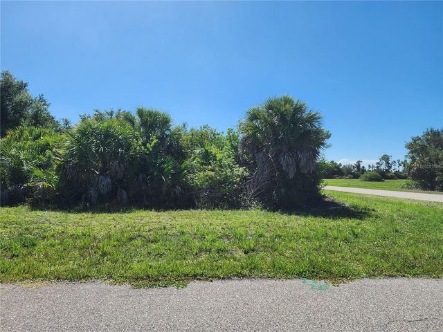 13 FOREST DRIVE, Rotonda West, FL 33947