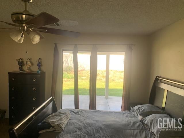 9001 Fielding Court, Bakersfield, CA 93307