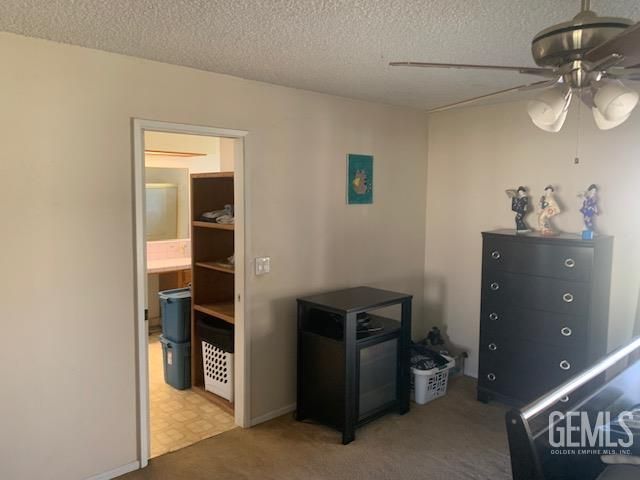 9001 Fielding Court, Bakersfield, CA 93307