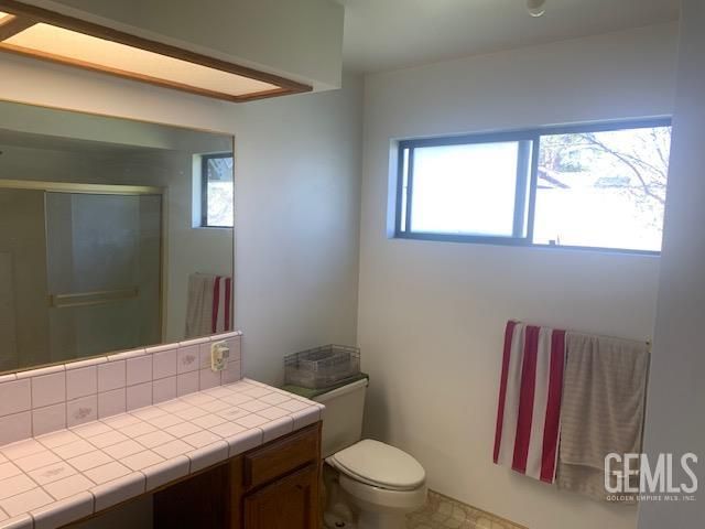 9001 Fielding Court, Bakersfield, CA 93307