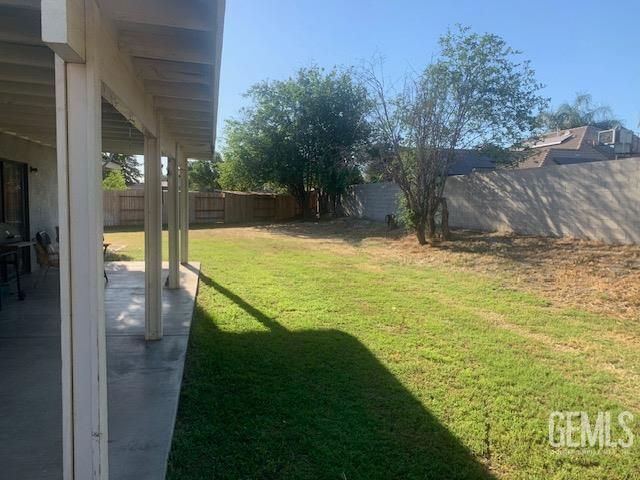 9001 Fielding Court, Bakersfield, CA 93307