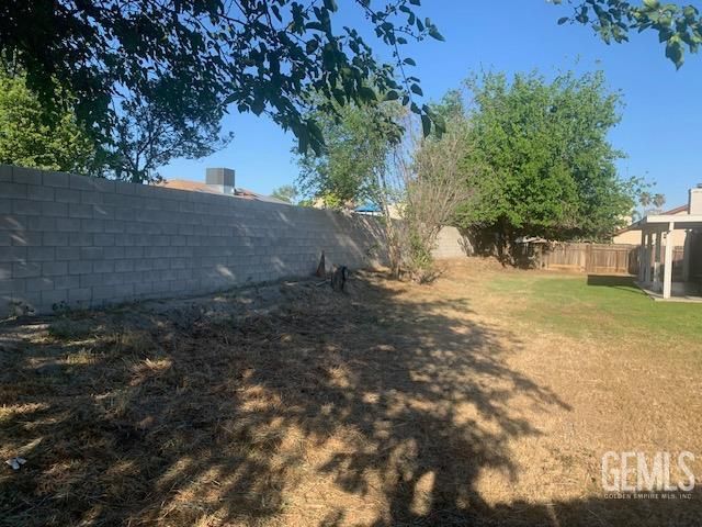 9001 Fielding Court, Bakersfield, CA 93307