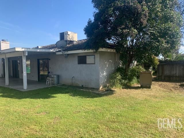 9001 Fielding Court, Bakersfield, CA 93307