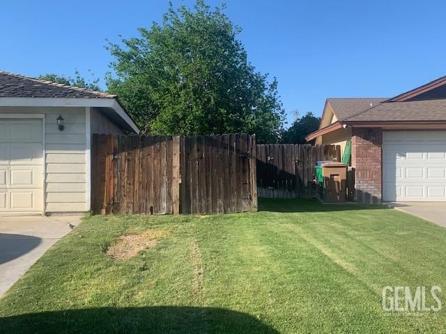 9001 Fielding Court, Bakersfield, CA 93307