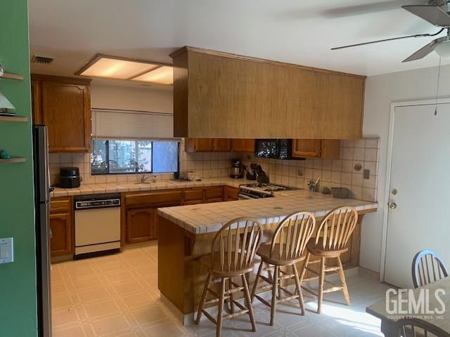 9001 Fielding Court, Bakersfield, CA 93307