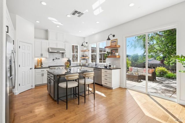 1117 Pennyroyal St, Napa, CA 94559