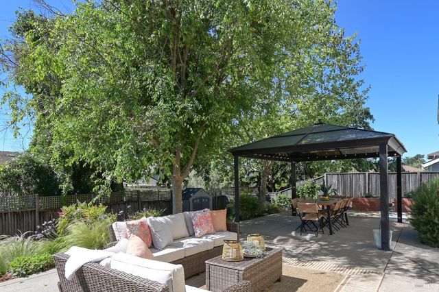 1117 Pennyroyal St, Napa, CA 94559