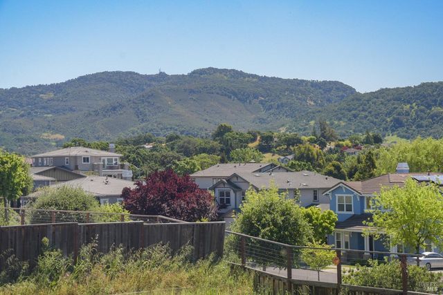 1117 Pennyroyal St, Napa, CA 94559