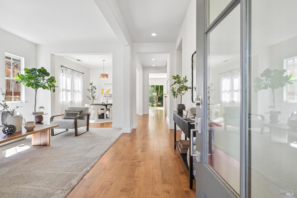 1117 Pennyroyal St, Napa, CA 94559