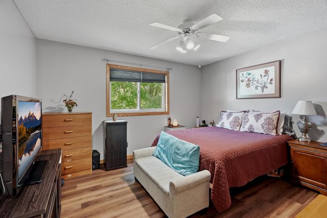 9441 Hames Avenue S, Cottage Grove, MN 55016