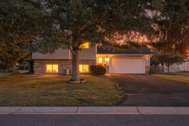 9441 Hames Avenue S, Cottage Grove, MN 55016