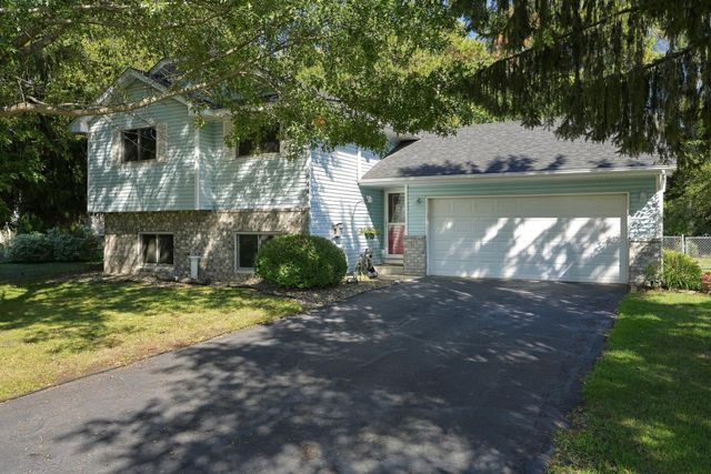 9441 Hames Avenue S, Cottage Grove, MN 55016