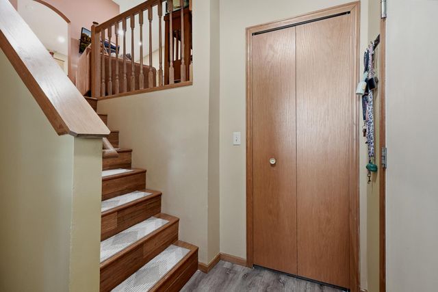 9441 Hames Avenue S, Cottage Grove, MN 55016