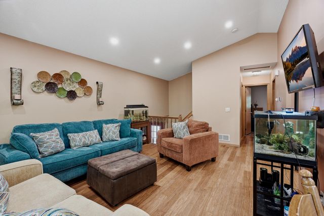9441 Hames Avenue S, Cottage Grove, MN 55016