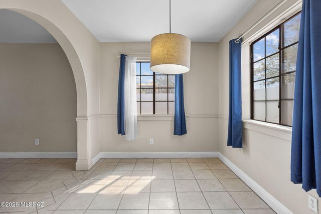 837 W Calle Sierra, Tucson, AZ 85705