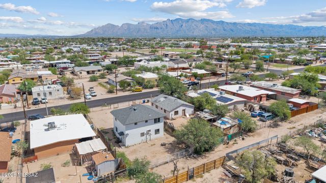 837 W Calle Sierra, Tucson, AZ 85705