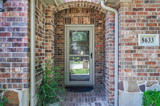 8633 Running River Lane, Fort Worth, TX 76131