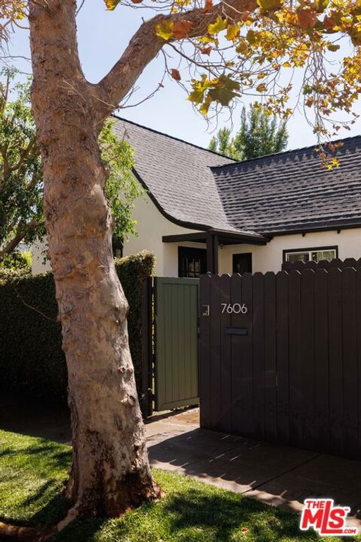7606 Willoughby Avenue, West Hollywood, CA 90046 — photo 2