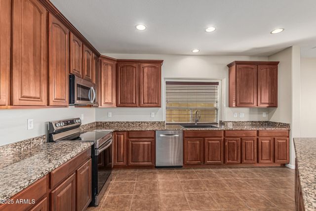 41046 W HOPPER Drive, Maricopa, AZ 85138