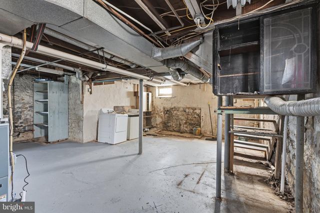 2114 LANCASTER AVE, Wilmington, DE 19805