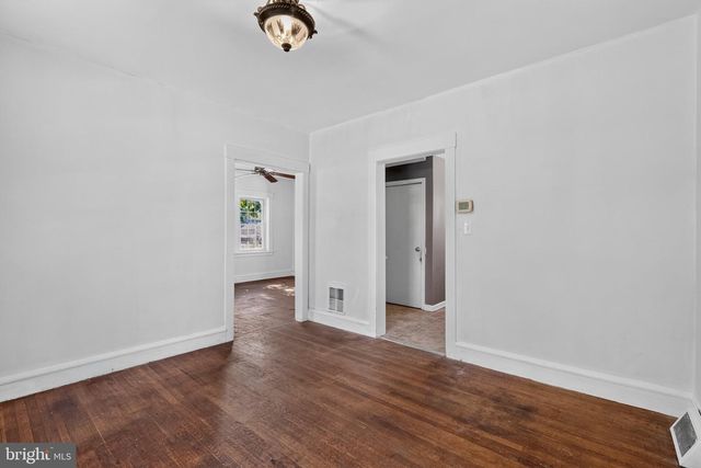 2114 LANCASTER AVE, Wilmington, DE 19805