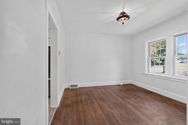 2114 LANCASTER AVE, Wilmington, DE 19805