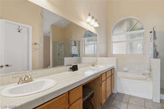 7943 Lions Mane Court, Las Vegas, NV 89123