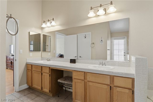7943 Lions Mane Court, Las Vegas, NV 89123