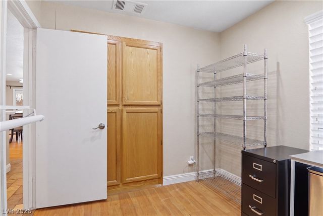 7943 Lions Mane Court, Las Vegas, NV 89123