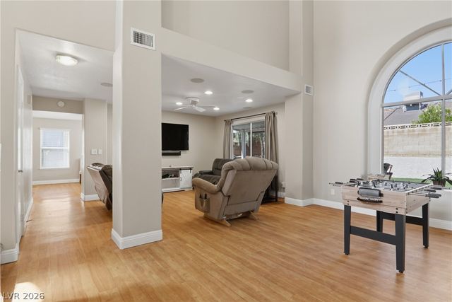 7943 Lions Mane Court, Las Vegas, NV 89123