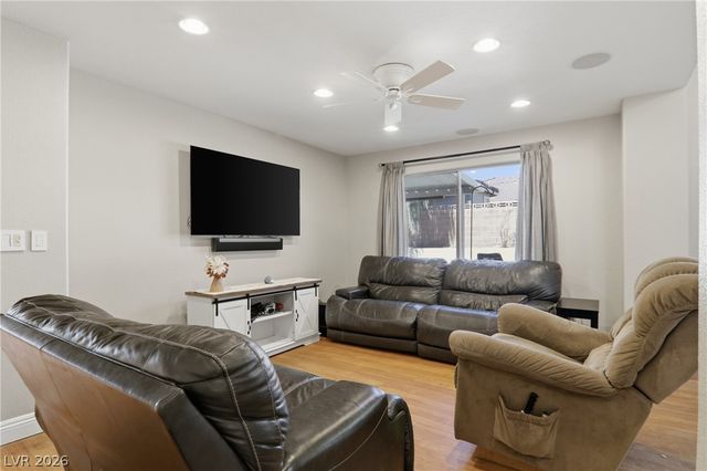 7943 Lions Mane Court, Las Vegas, NV 89123