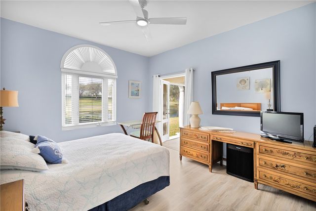 5075 Harmony Circle 103, Vero Beach, FL 32967