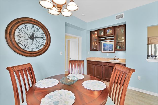 5075 Harmony Circle 103, Vero Beach, FL 32967