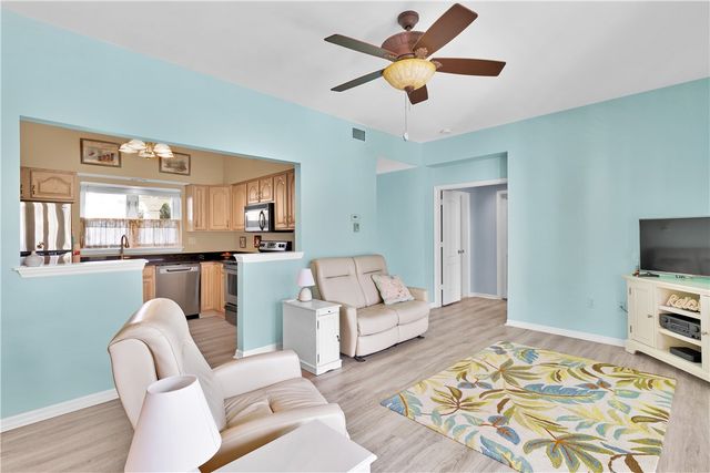 5075 Harmony Circle 103, Vero Beach, FL 32967