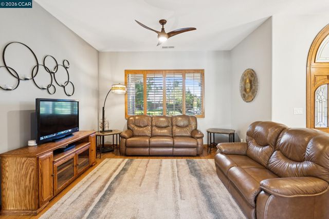 1869 Renee Way, Concord, CA 94521