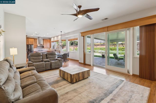 1869 Renee Way, Concord, CA 94521