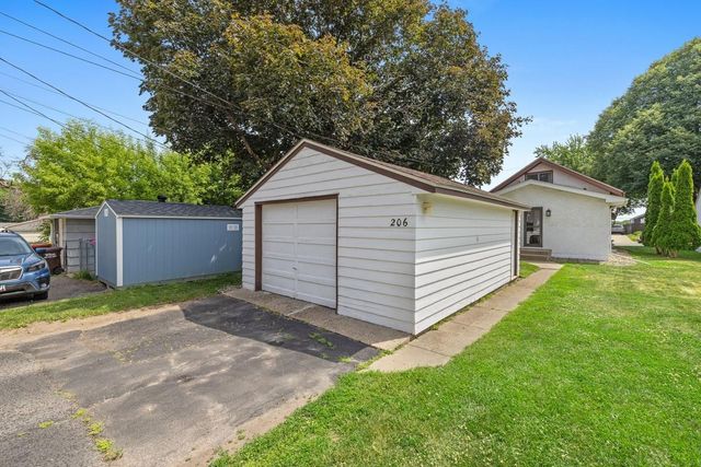 206 14th Avenue S, South Saint Paul, MN 55075
