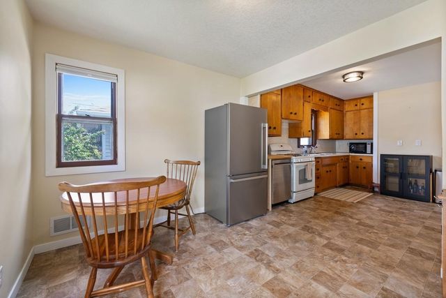 206 14th Avenue S, South Saint Paul, MN 55075