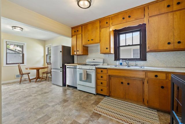 206 14th Avenue S, South Saint Paul, MN 55075