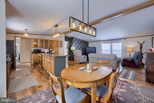 310 SUMMERS DR, Lancaster, PA 17601