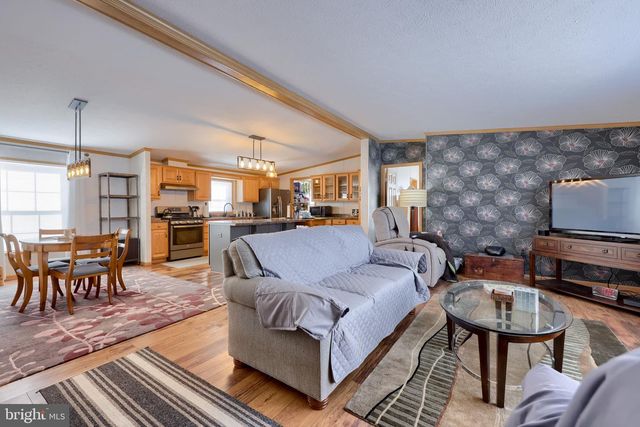 310 SUMMERS DR, Lancaster, PA 17601